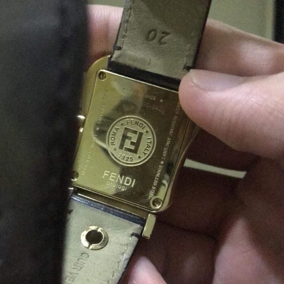 Fendi Watch for Women - Picture 4 of 6